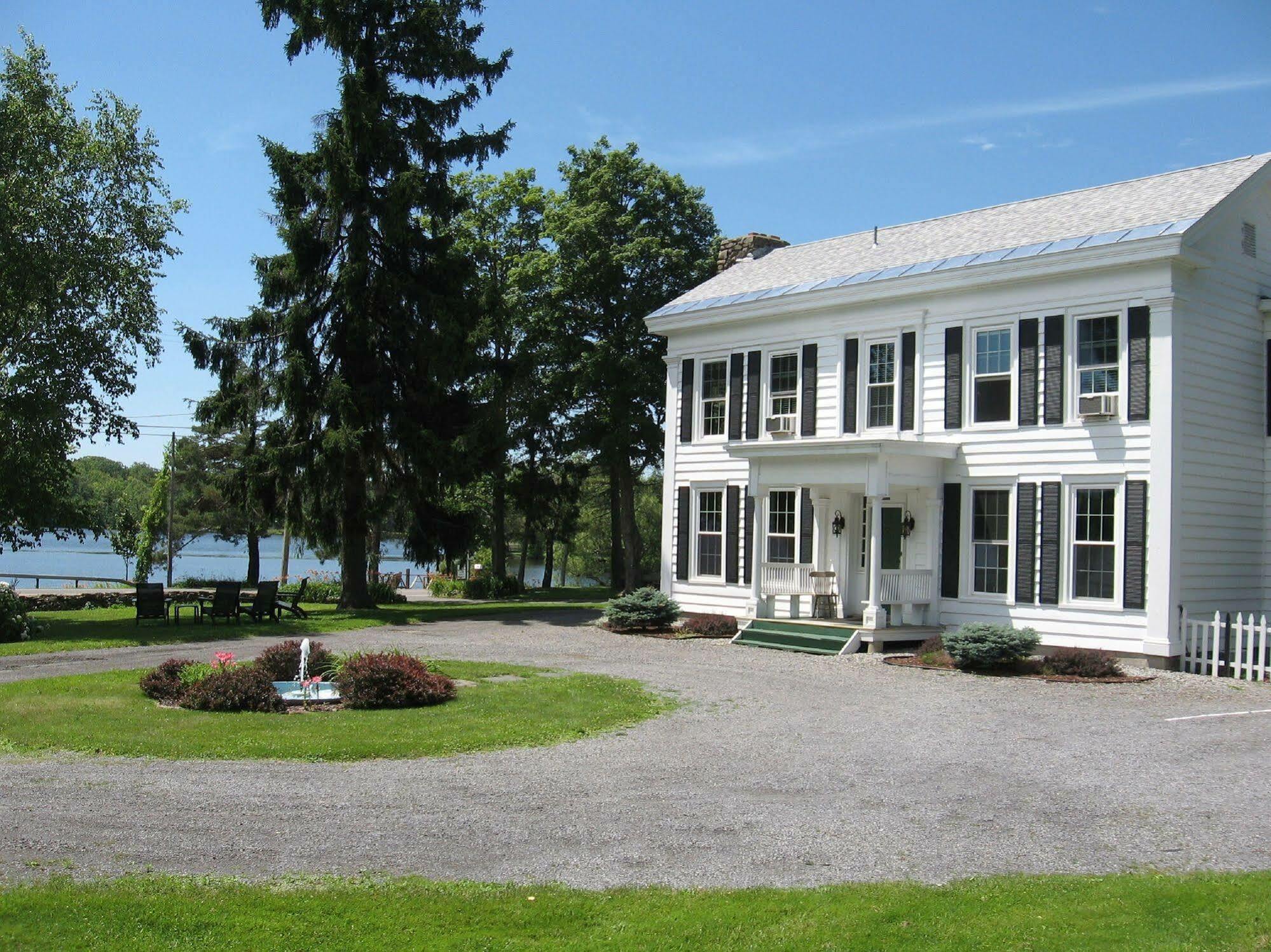 Mariaville Lake B & B Pattersonville Bagian luar foto
